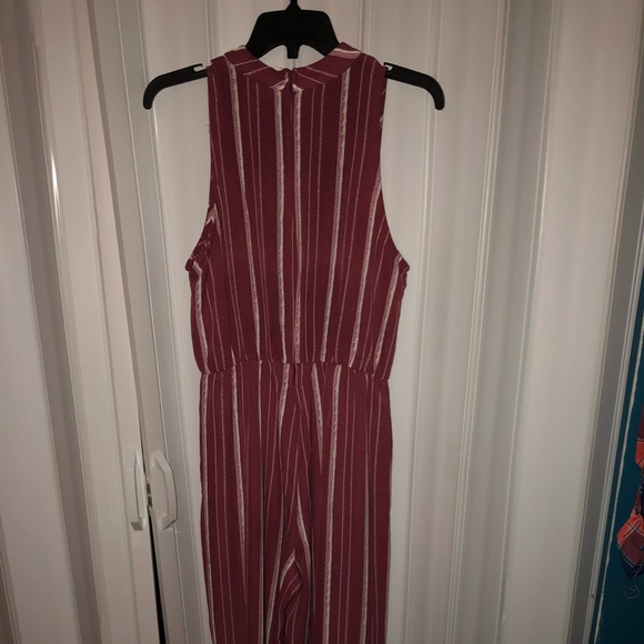 Brand new Speechless Jumpsuit color Wine - Picture 4 of 6